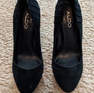 Aldo black velvet shoes like new